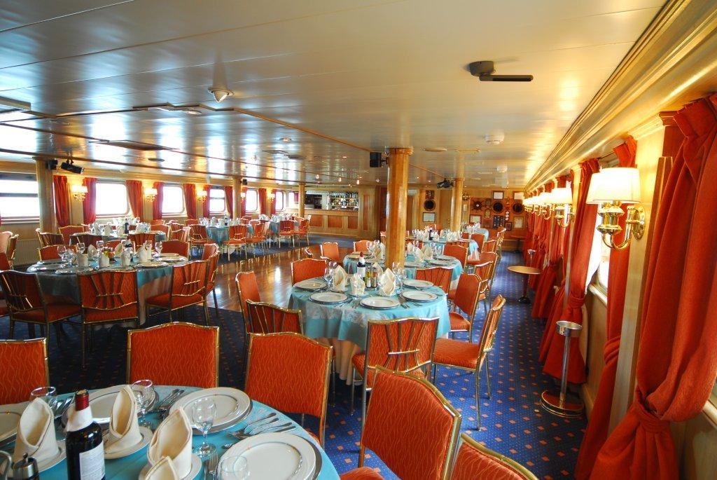 Crucero Ruta Exploradores Kaweskar: Skorpios III