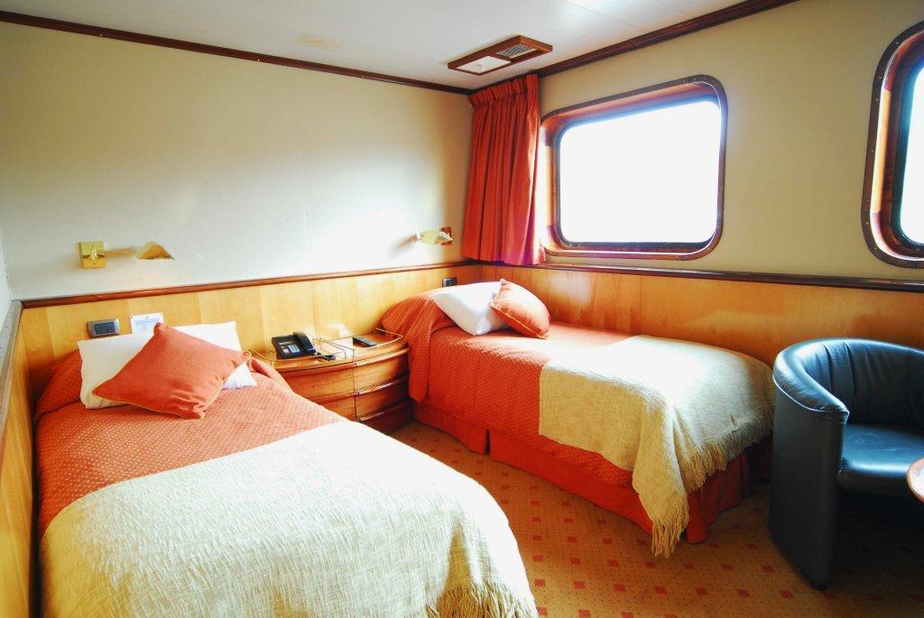 Crucero Ruta Exploradores Kaweskar: Skorpios III