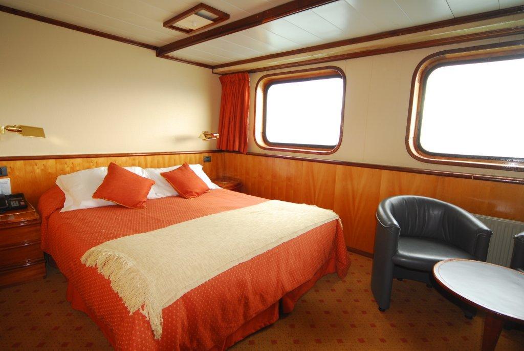 Crucero Ruta Exploradores Kaweskar: Skorpios III