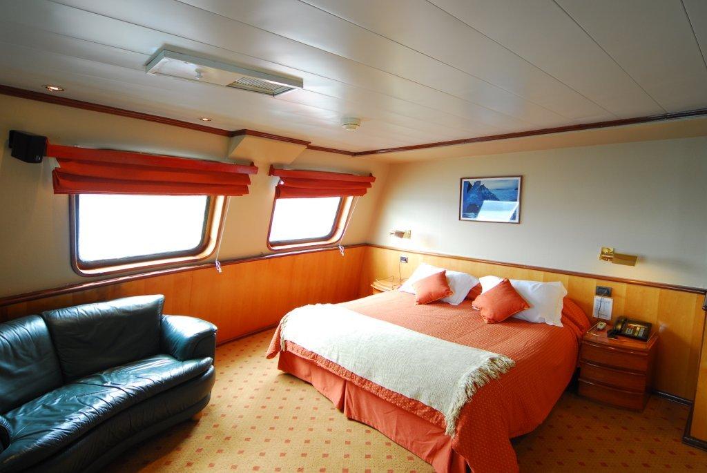 Crucero Ruta Exploradores Kaweskar: Skorpios III