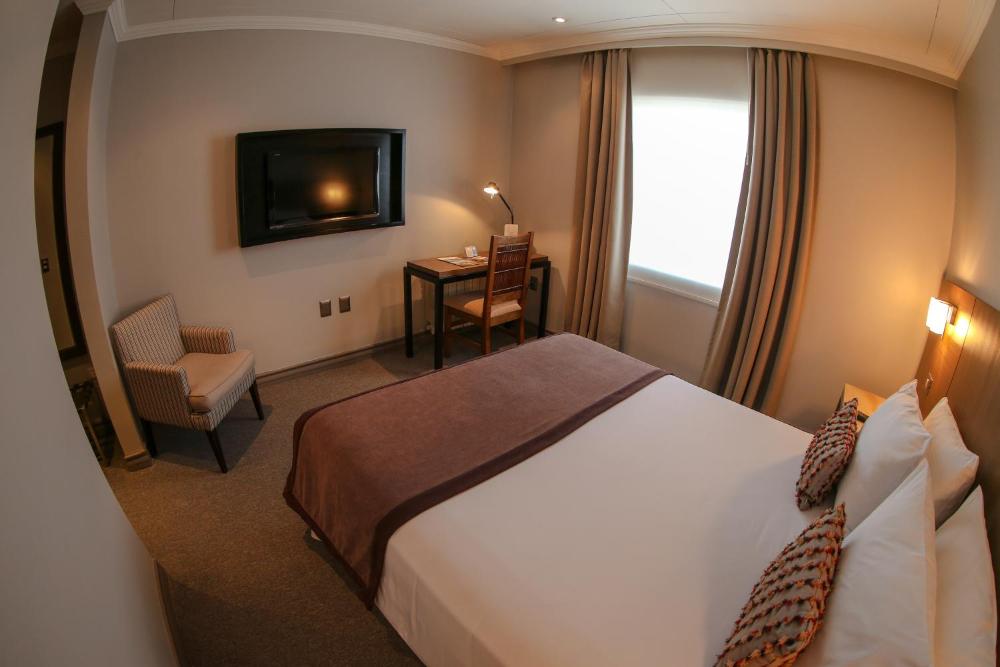 Hotel Martín Gusinde - image #4