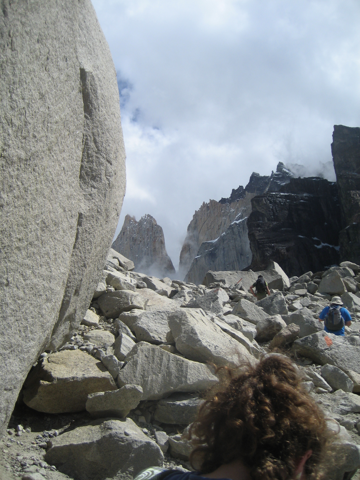 Trekking to Torres del Paine Base - imagen #11