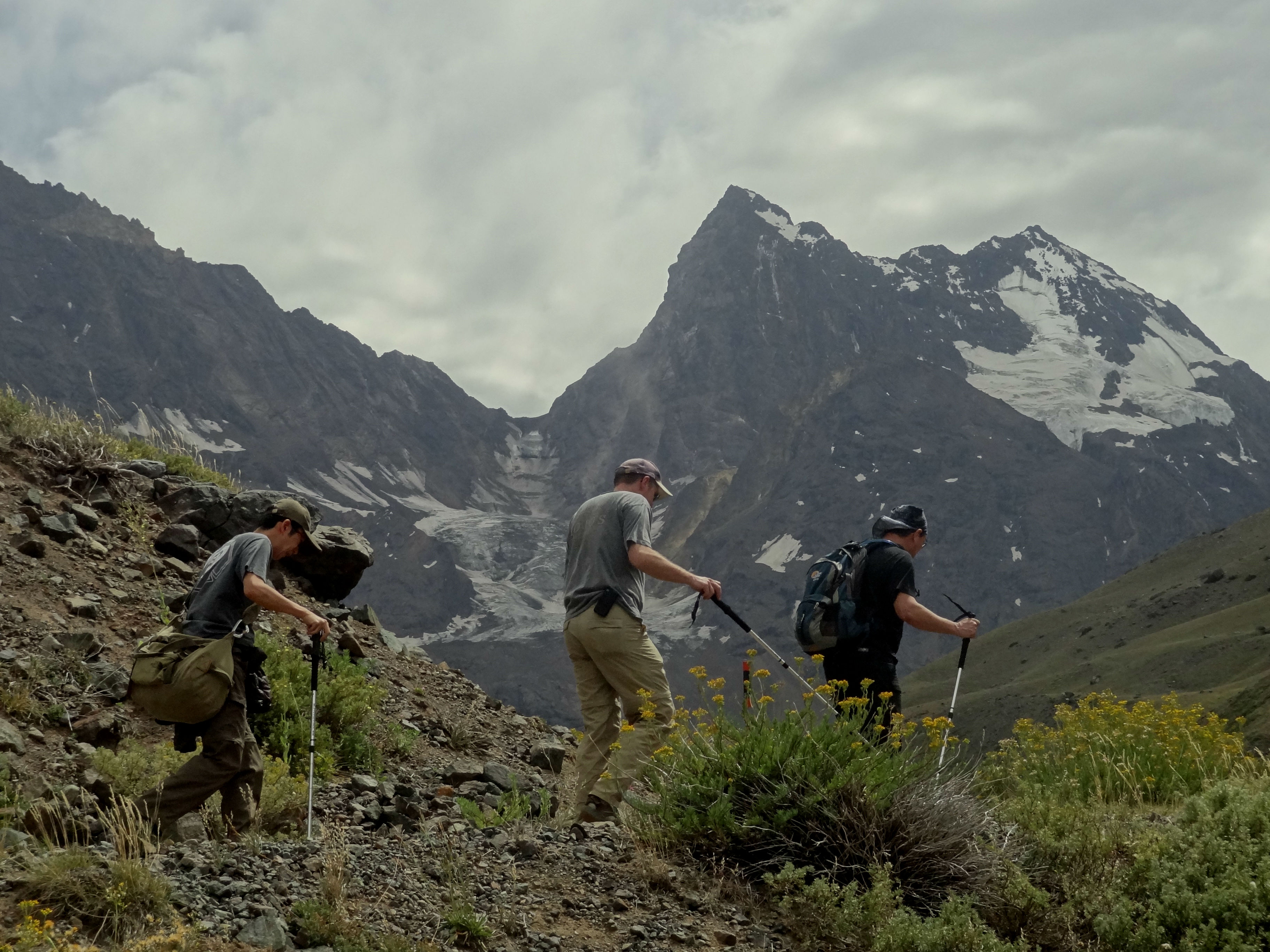 Trekking to San Francisco Glacier in El Morado Natural Monument - imagen #4
